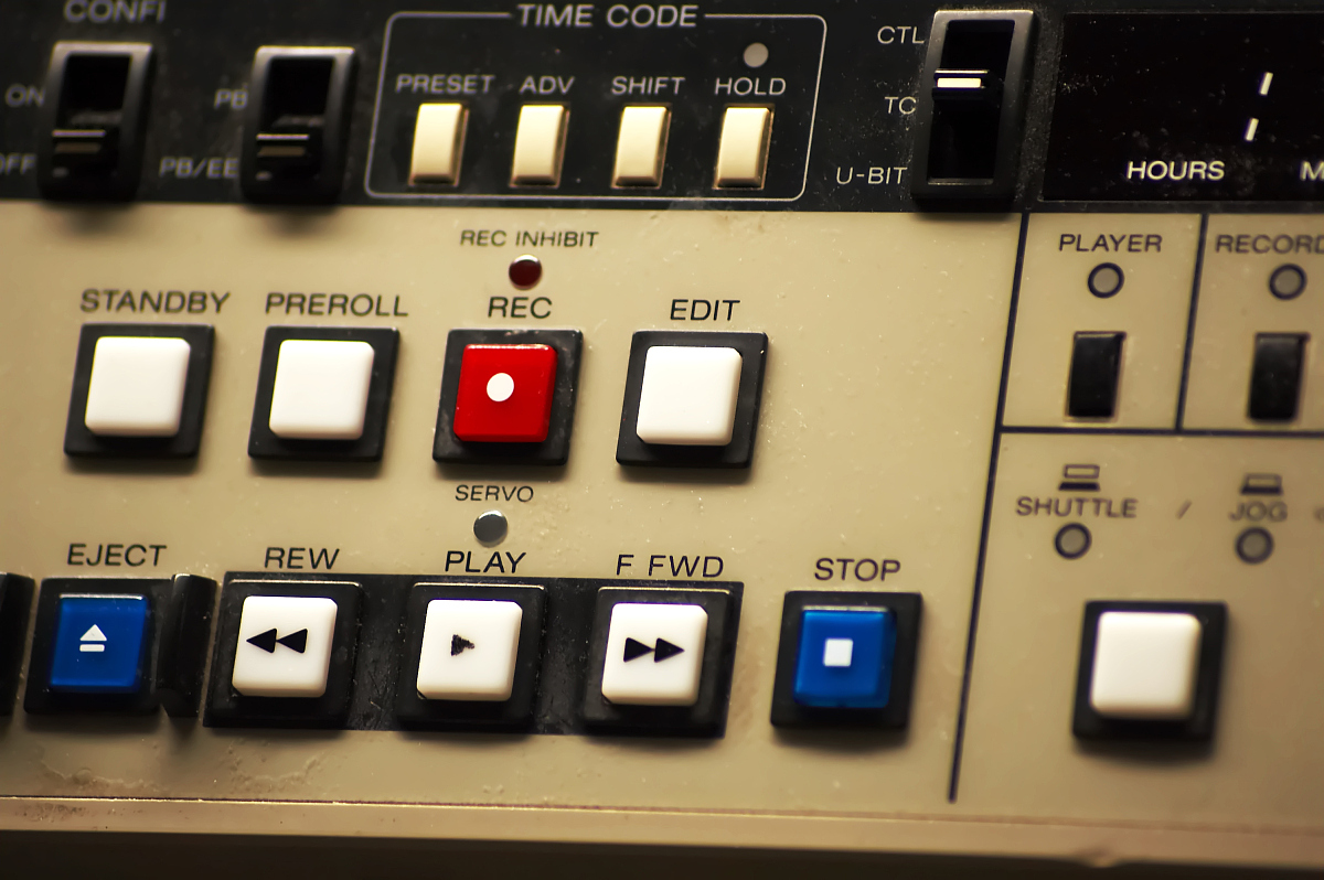 2018了，別花冤枉錢了，港源的開關(guān)批量訂購值得信賴！各大廠家福利來了!