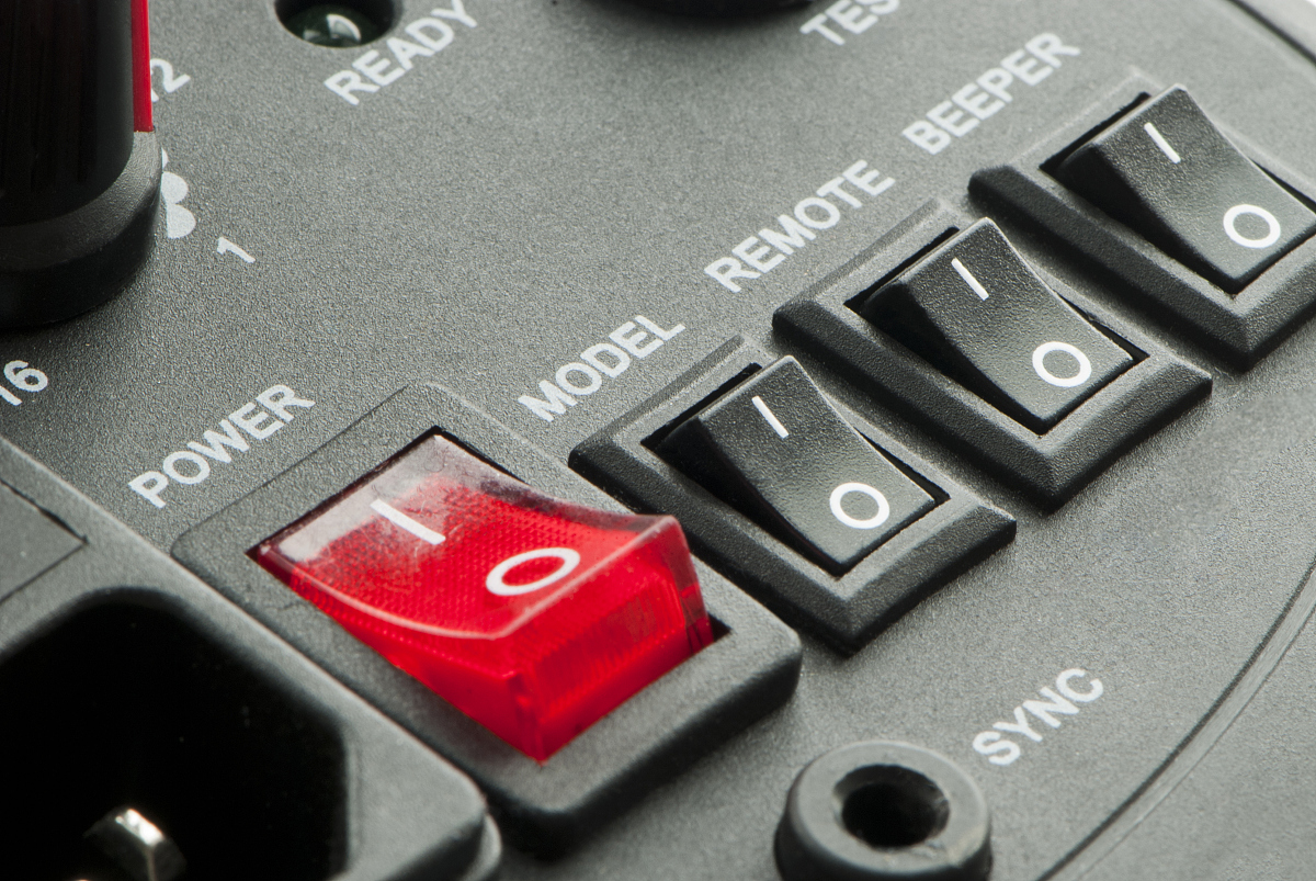 輕觸開(kāi)關(guān)廠家，選購(gòu)輕觸開(kāi)關(guān)方法